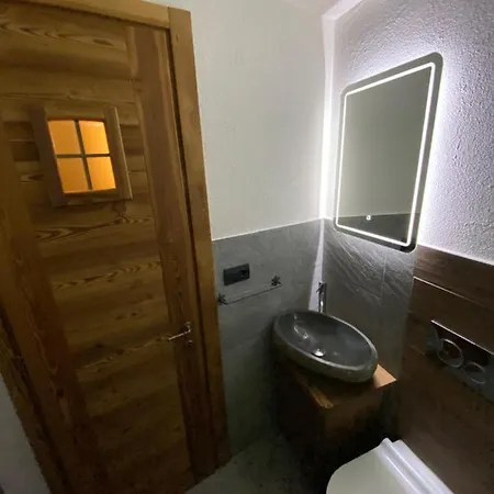 Delle Marmotte Cir N 0012 بيريوِل تْشيرفينيا